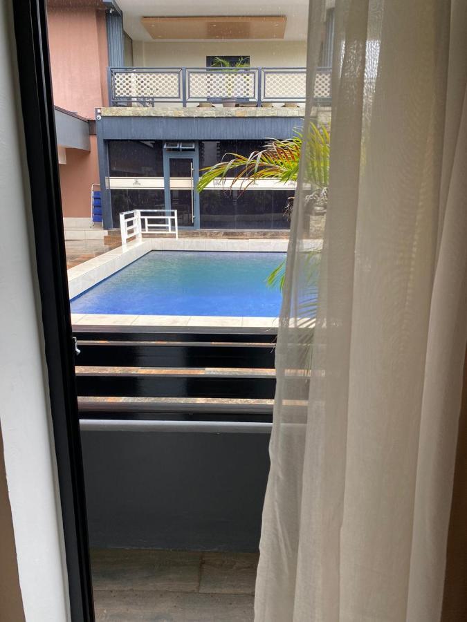 Hotel Ritzz Παραμαρίμπο Εξωτερικό φωτογραφία