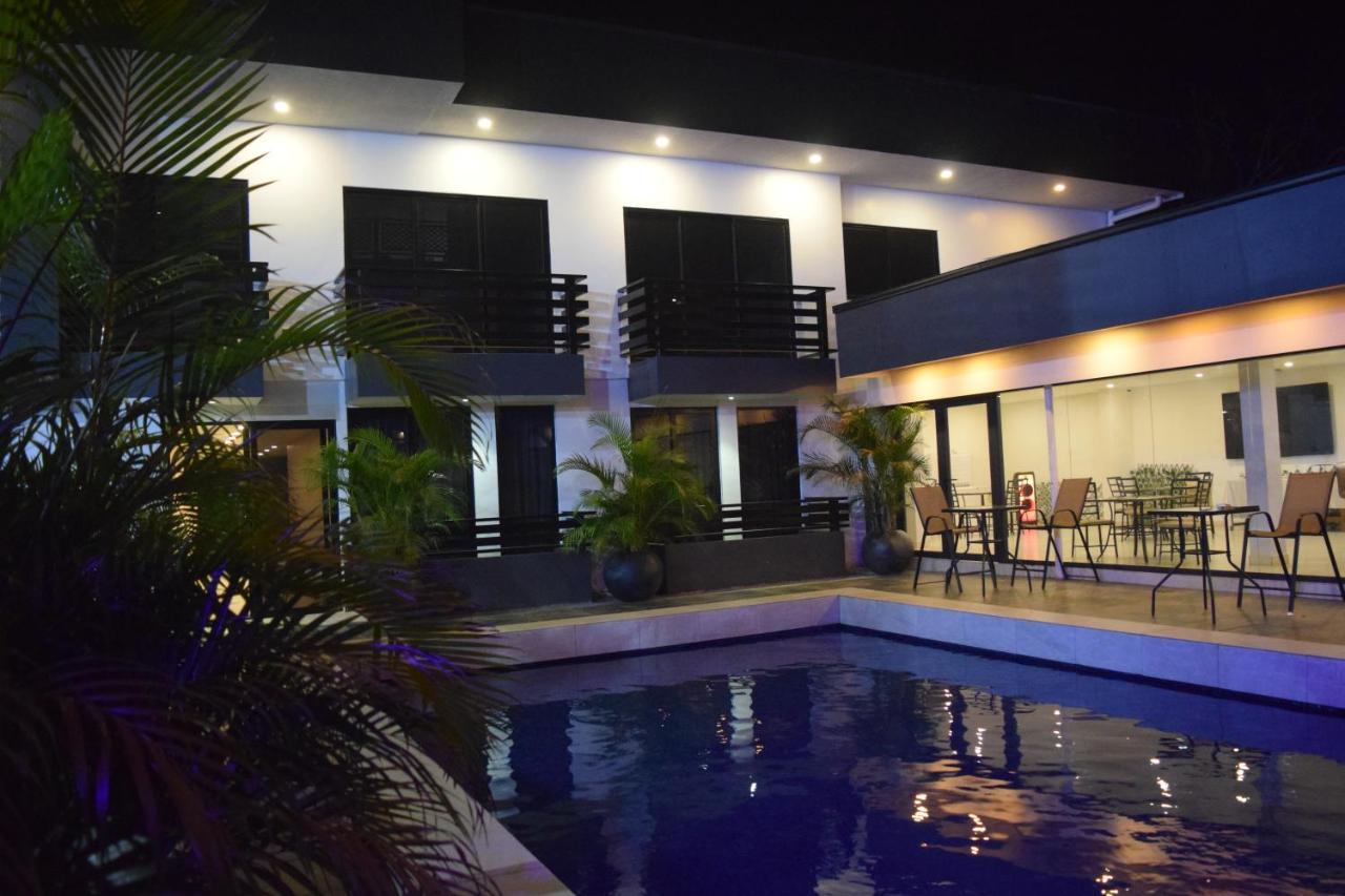 Hotel Ritzz Παραμαρίμπο Εξωτερικό φωτογραφία