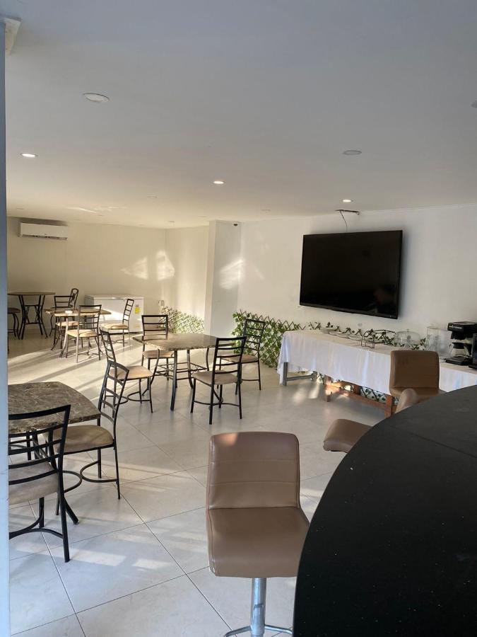 Hotel Ritzz Παραμαρίμπο Εξωτερικό φωτογραφία