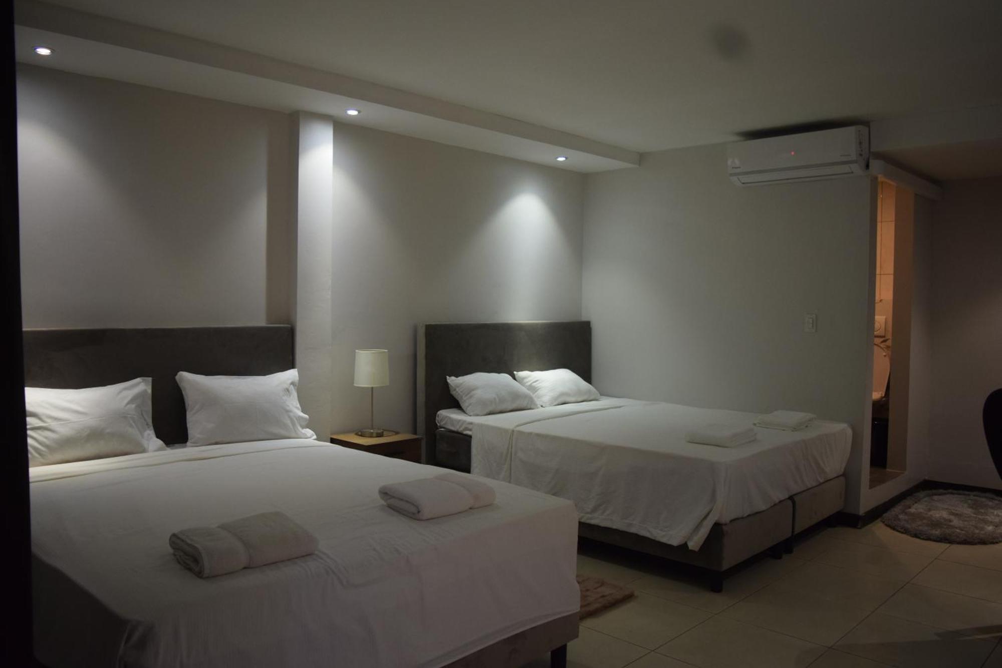 Hotel Ritzz Παραμαρίμπο Εξωτερικό φωτογραφία